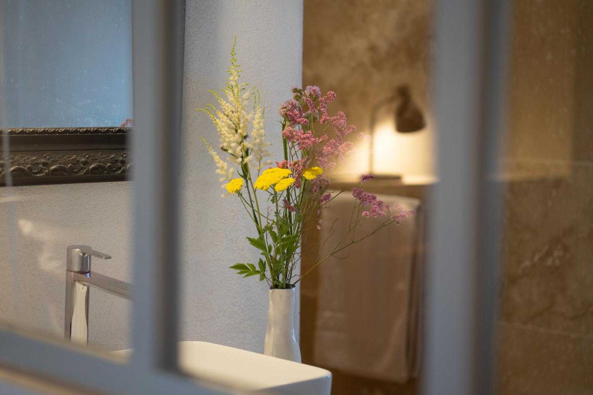 Les Canisses, Magnifique Appartement Avec Terrasse Au Coeur D'Uzès Exteriér fotografie